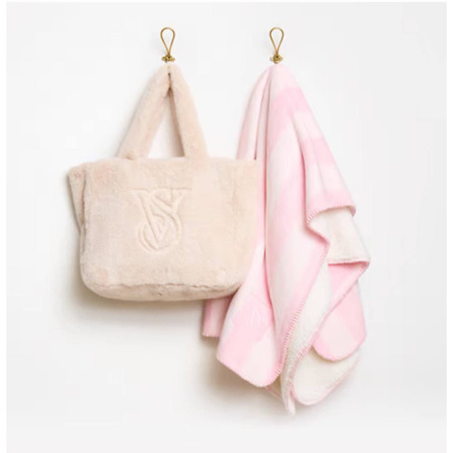 Плед Victoria's Secret Cozy-Fleece Blanket