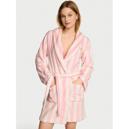 Халат Victoria’s Secret Cozy Plush Robe Fashion Show 2025 Халат Victoria’s Secret Cozy Plush Robe Fashion Show 2025