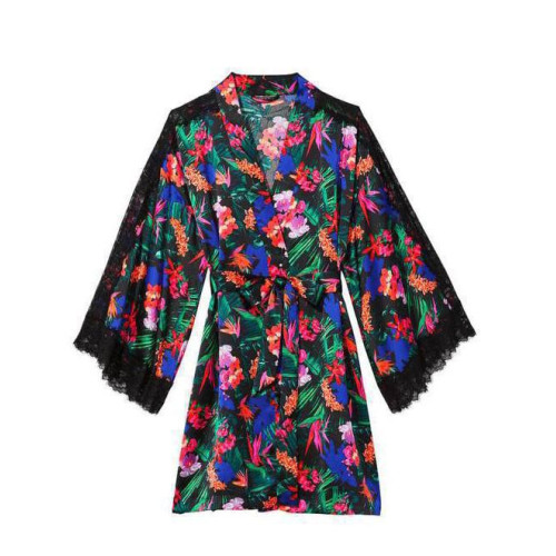 Сатиновий Халат Victoria's Secret Lace Inset Robe Сатиновий Халат Victoria's Secret Lace Inset Robe